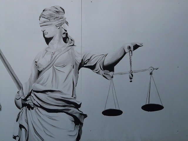 Публикация на тему «Услуги юриста по уголовным делам»
